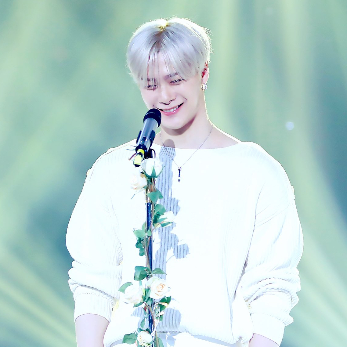 A moment captured by Moonbin (ASTRO)'s fan