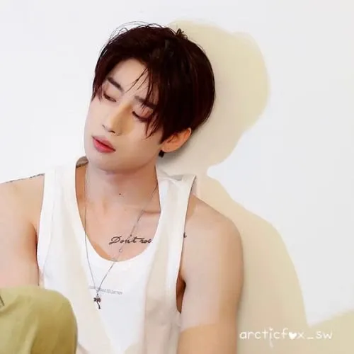 Behind-the-scenes cut of Han Seungwoo