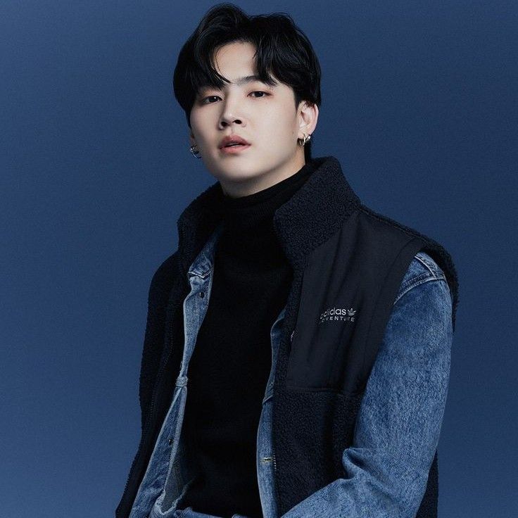 Latest photo of JAY B (GOT7)