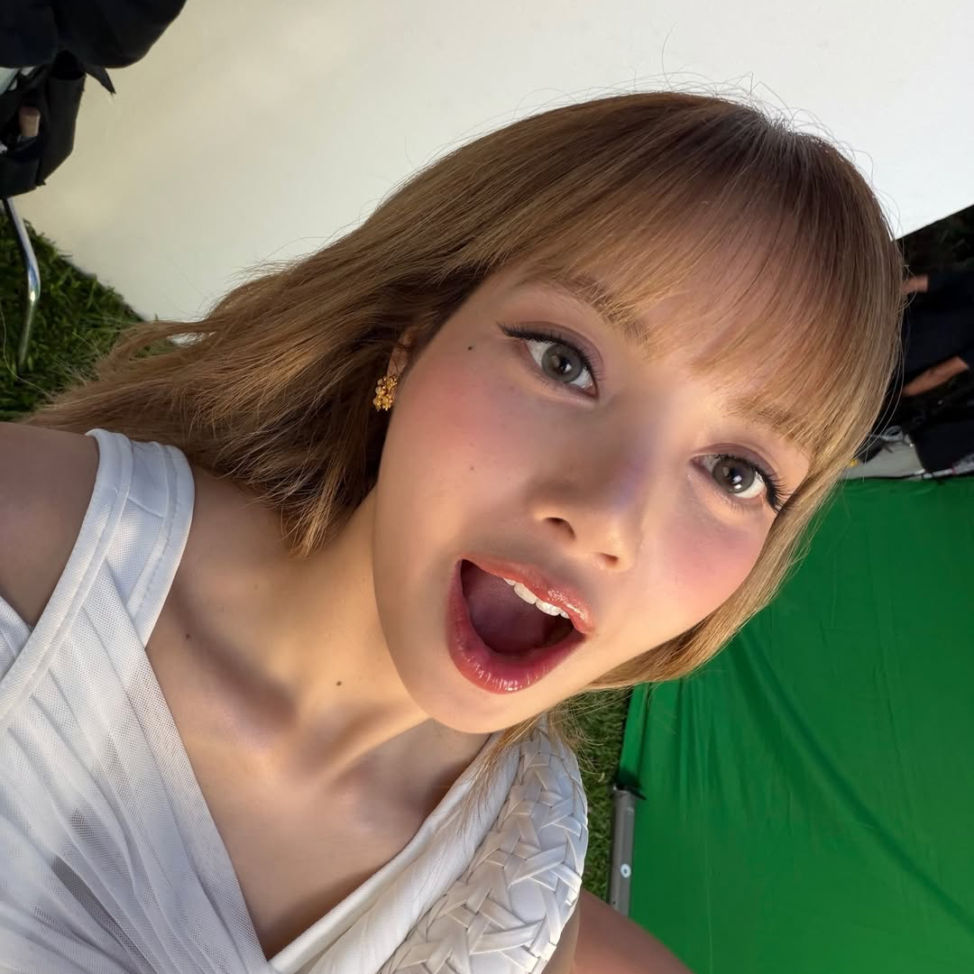 리사 (BLACKPINK) 최근 활동샷