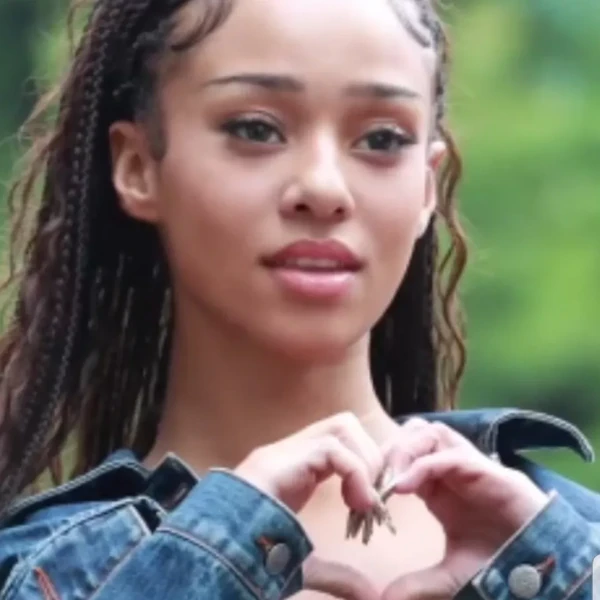 Best moment chosen by Manon (KATSEYE) fandom