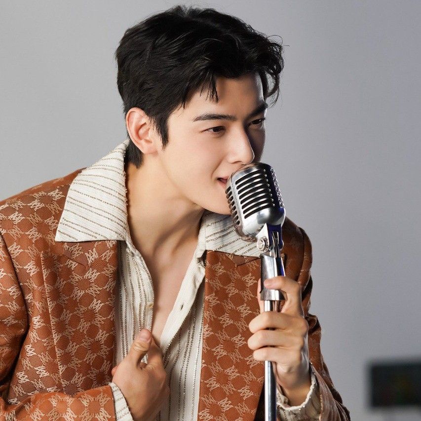 Latest photo of Eunwoo (ASTRO)