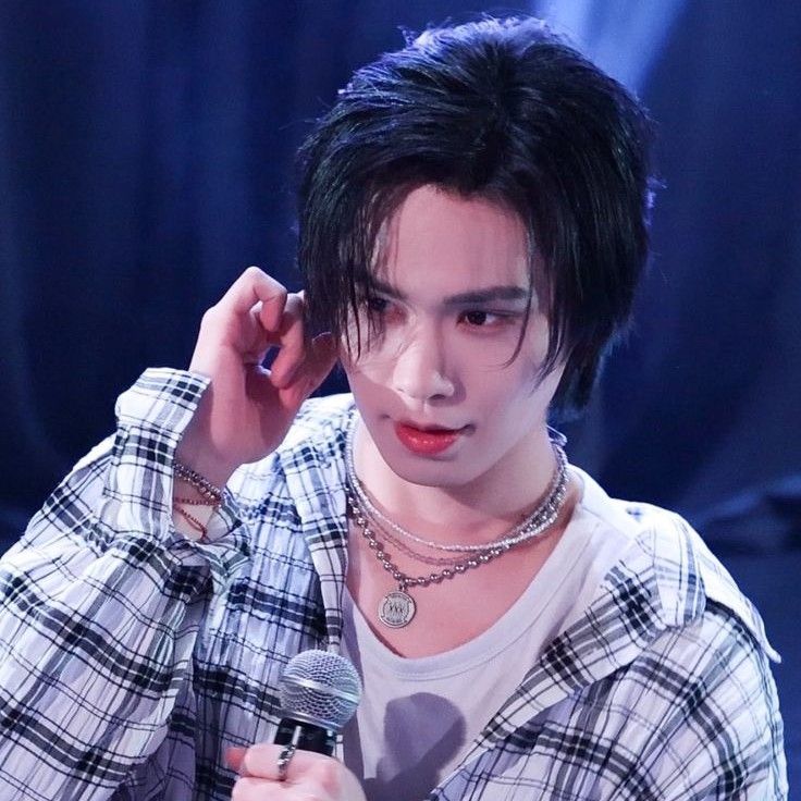 A moment captured by ASTRO's fan