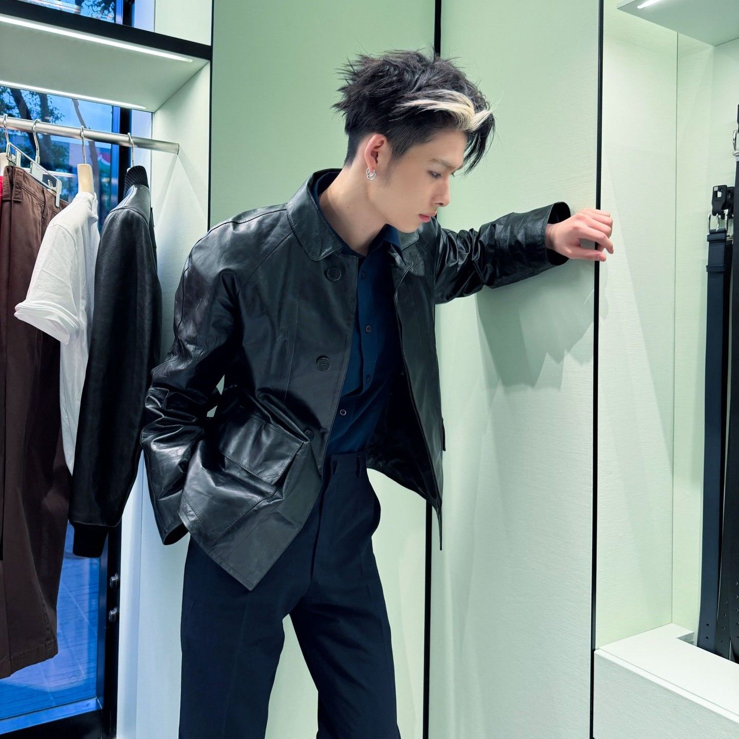 Foto terbaru NI-KI (ENHYPEN)