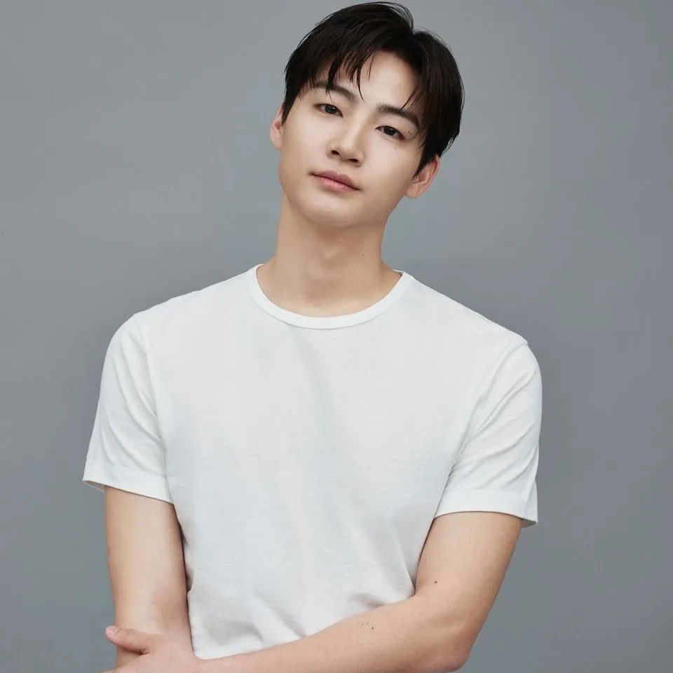 Behind-the-scenes cut of JAY B (GOT7)