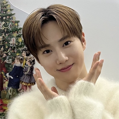 Behind-the-scenes cut of Suho (EXO)