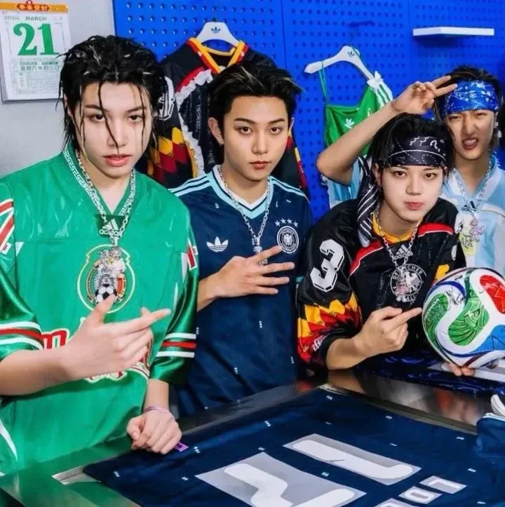 Behind-the-scenes cut of LNGSHOT