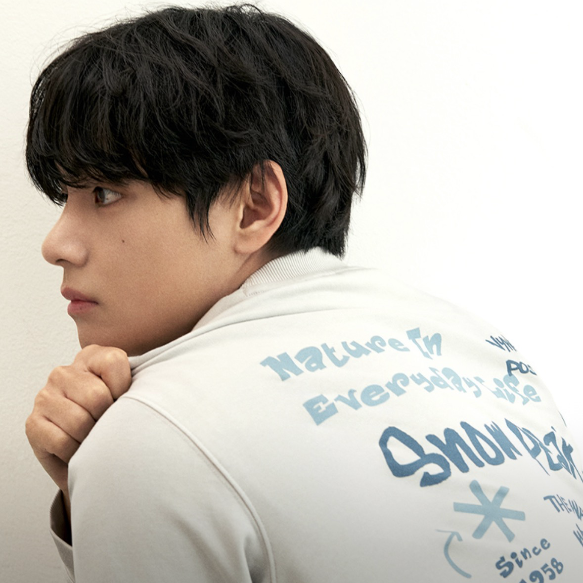 뷔 (방탄소년단) 최근 활동샷