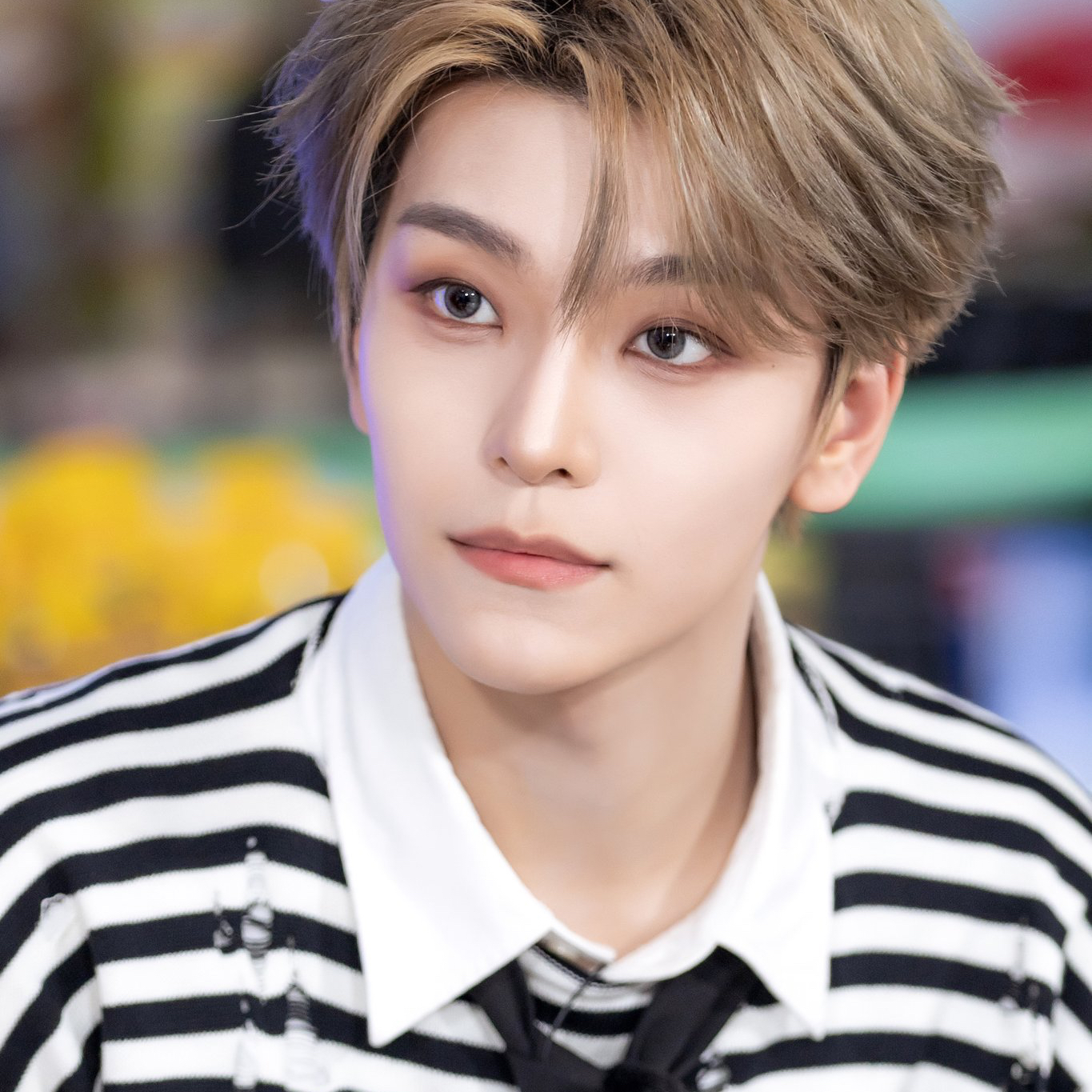 A moment captured by He Xinlong (ALPHA DRIVE ONE)'s fan