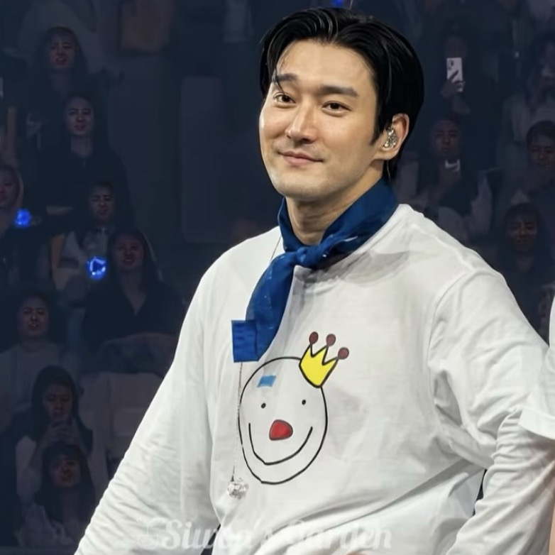 Behind-the-scenes cut of Siwon (Super Junior)