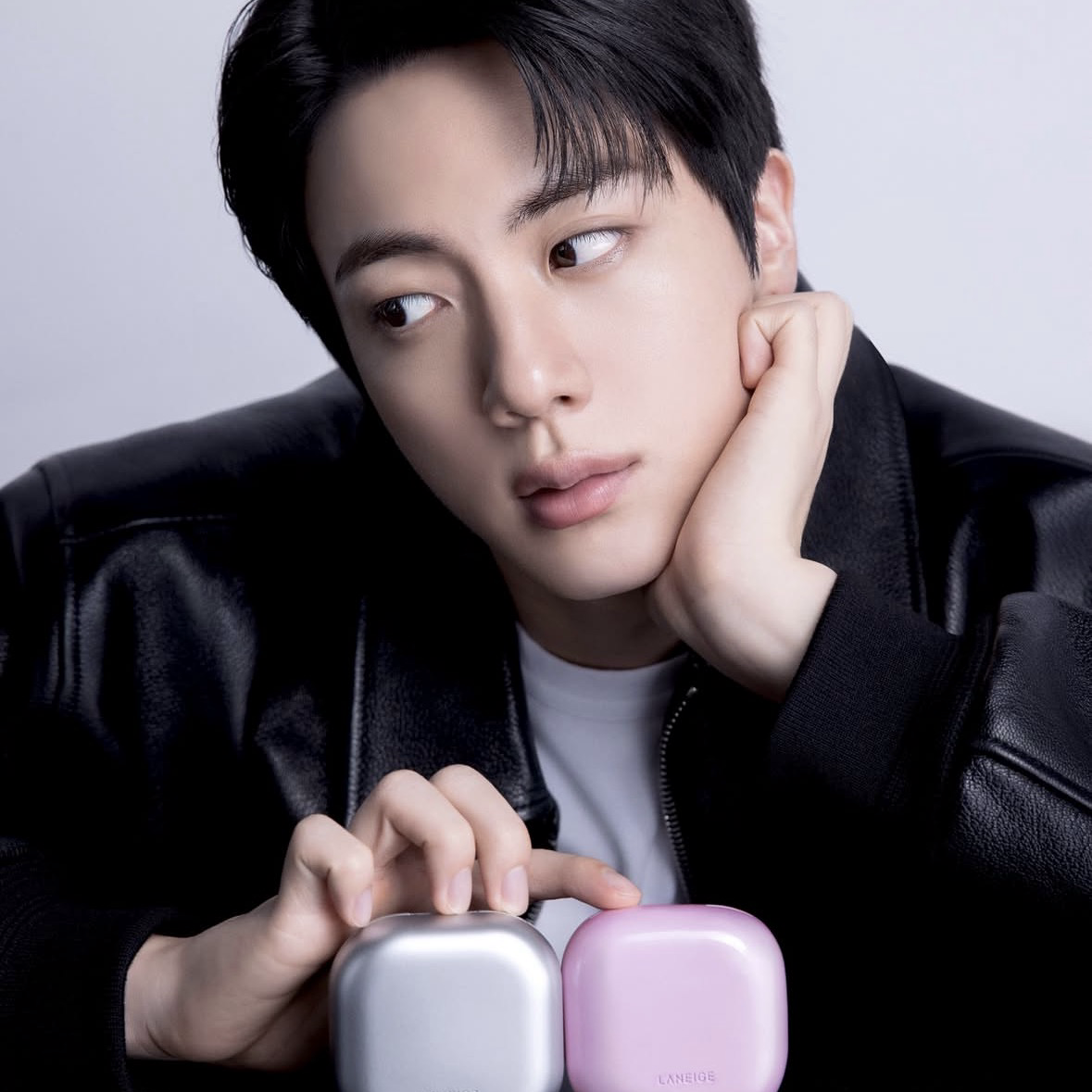 Momen yang diabadikan oleh penggemar Jin (BTS)