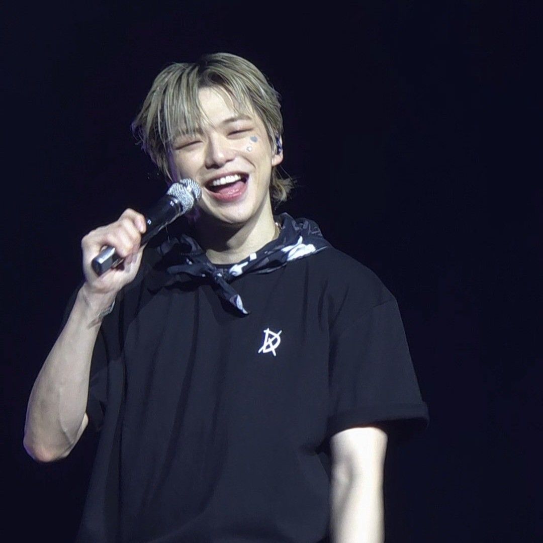 강다니엘의 비하인드 컷