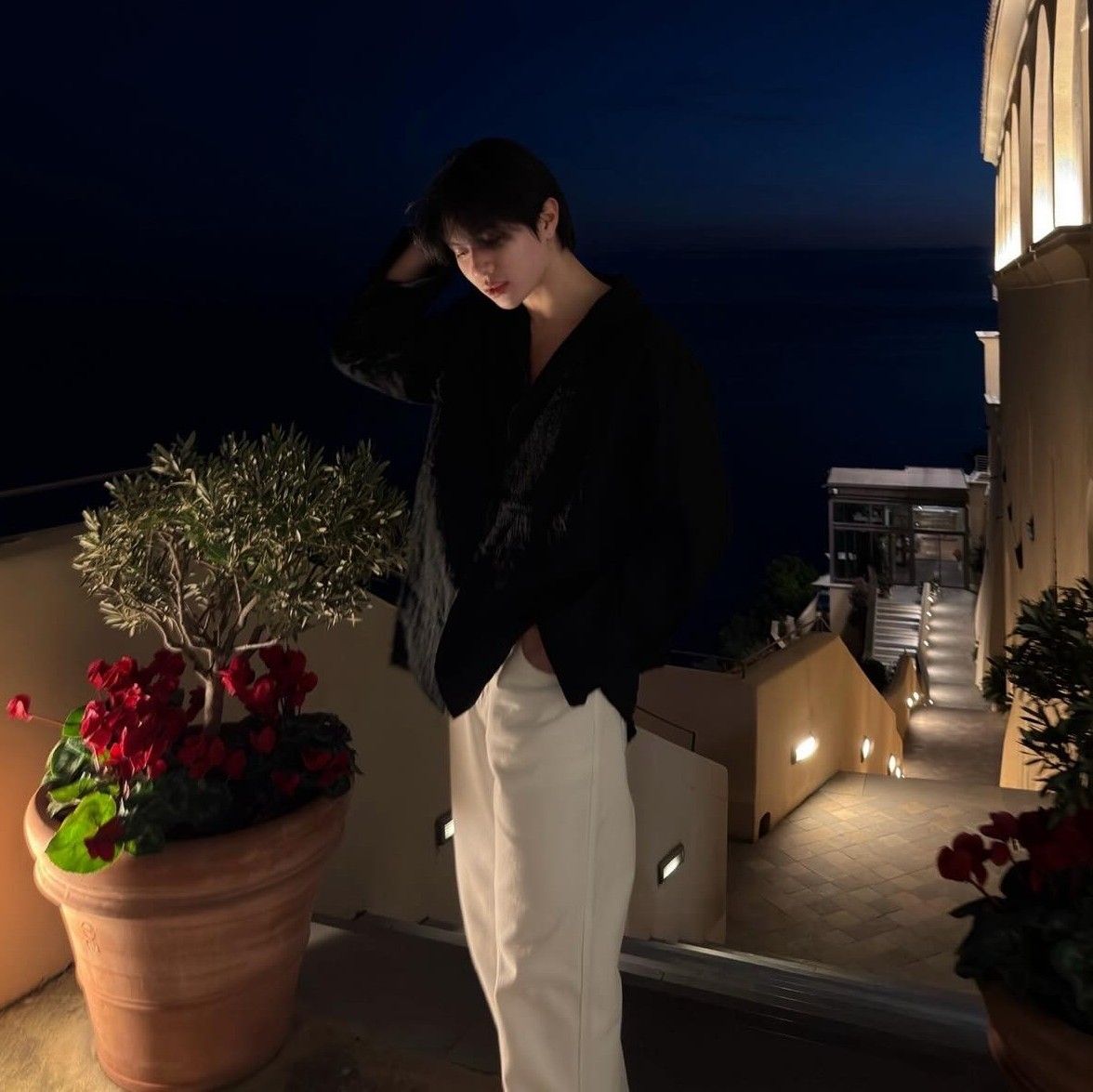 Behind-the-scenes cut of William (LYKN)