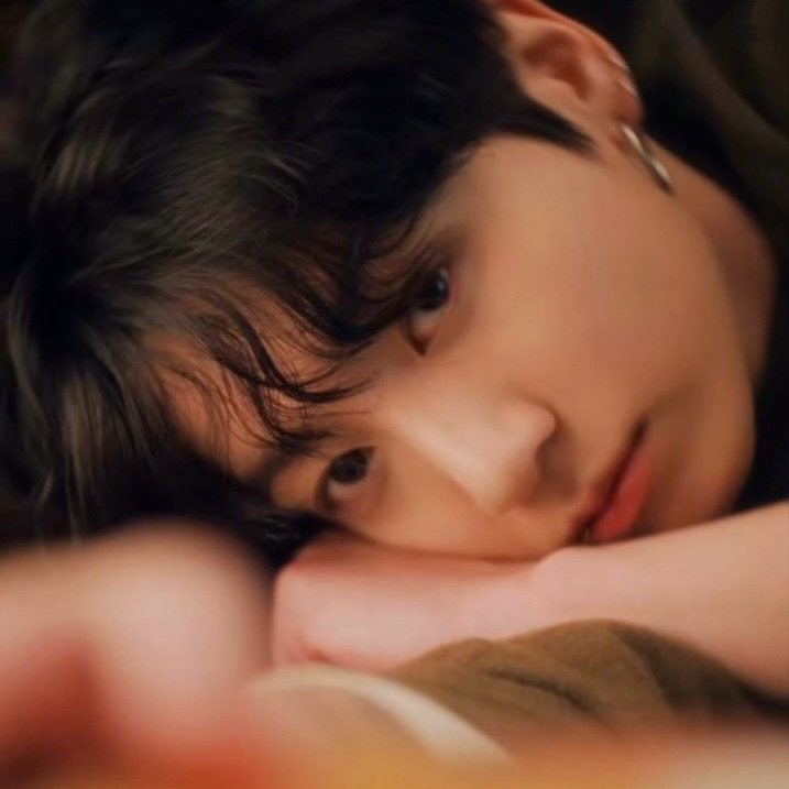 Latest photo of Jungkook (BTS)