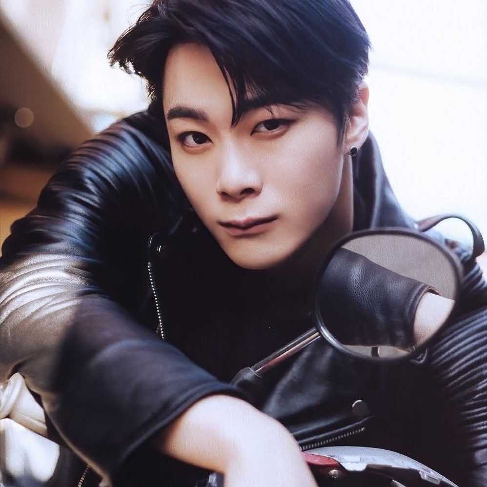 아스트로의 최신 사진