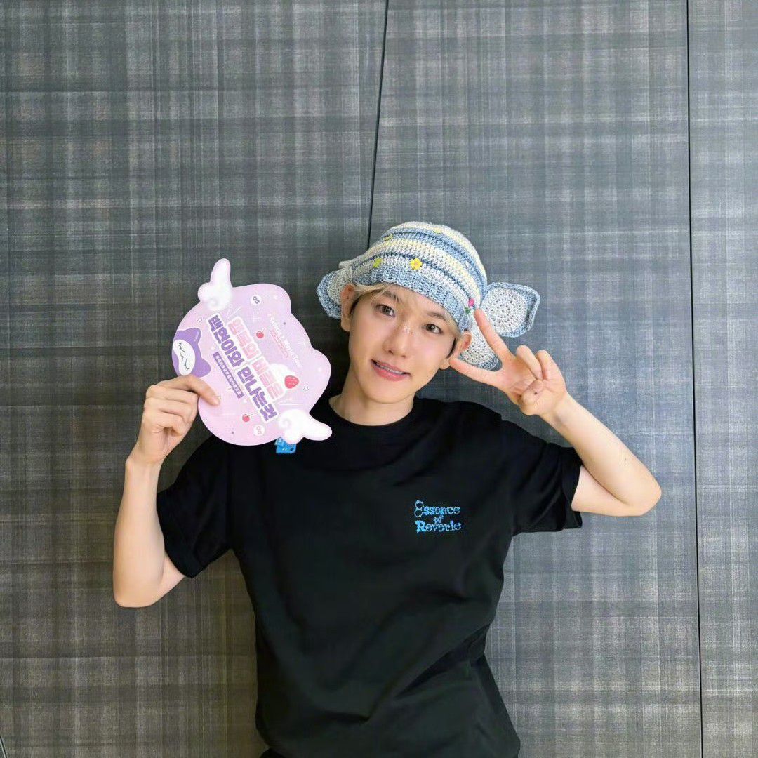 Foto aktivitas terbaru Baekhyun (EXO)