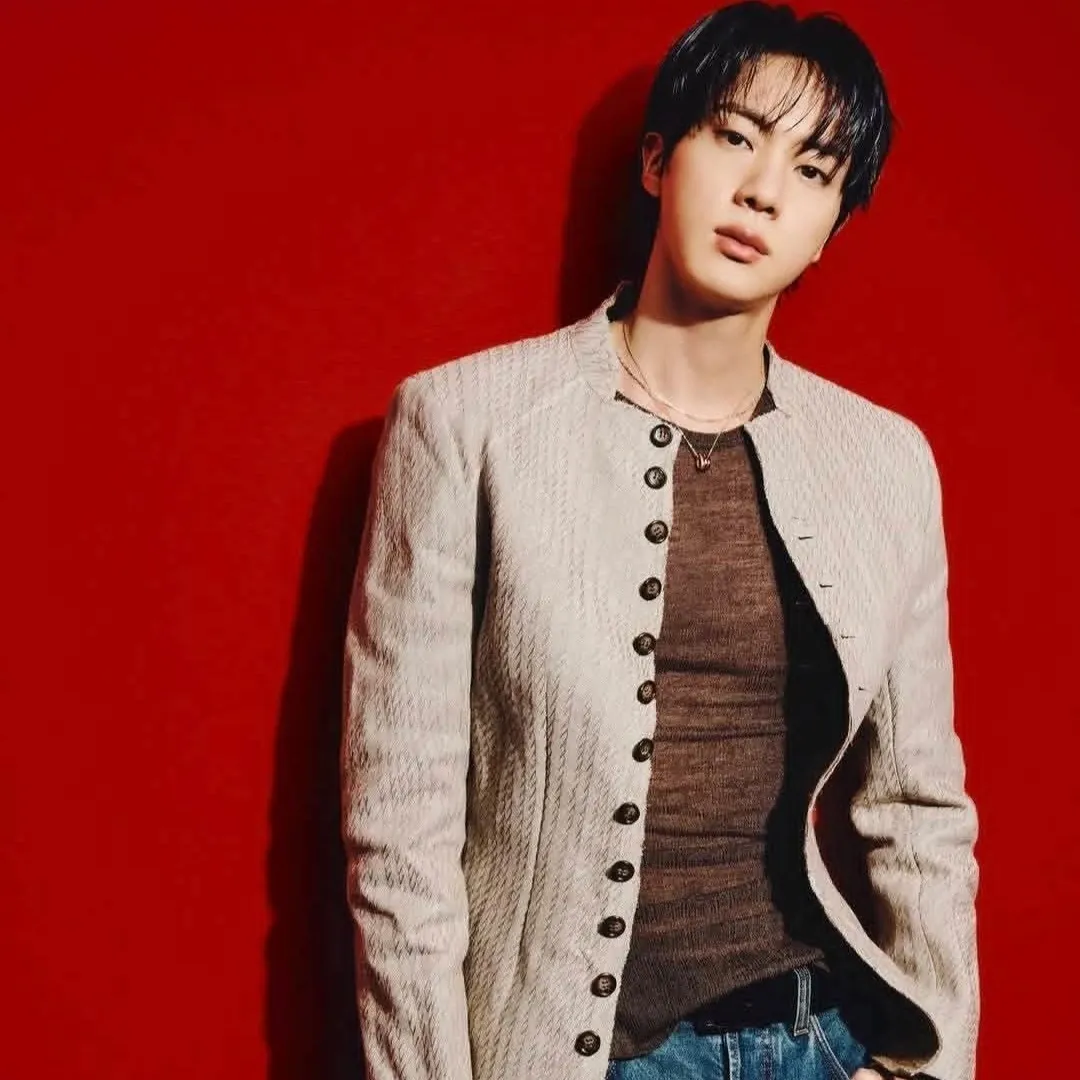 Momen yang diabadikan oleh penggemar Jin (BTS)