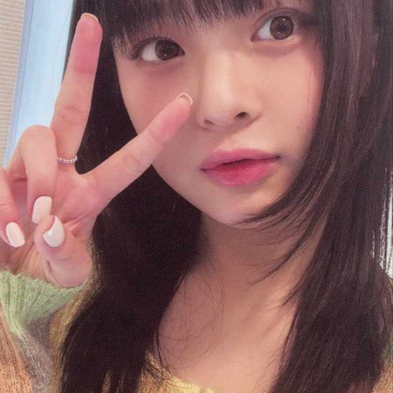 Latest photo of NewJeans