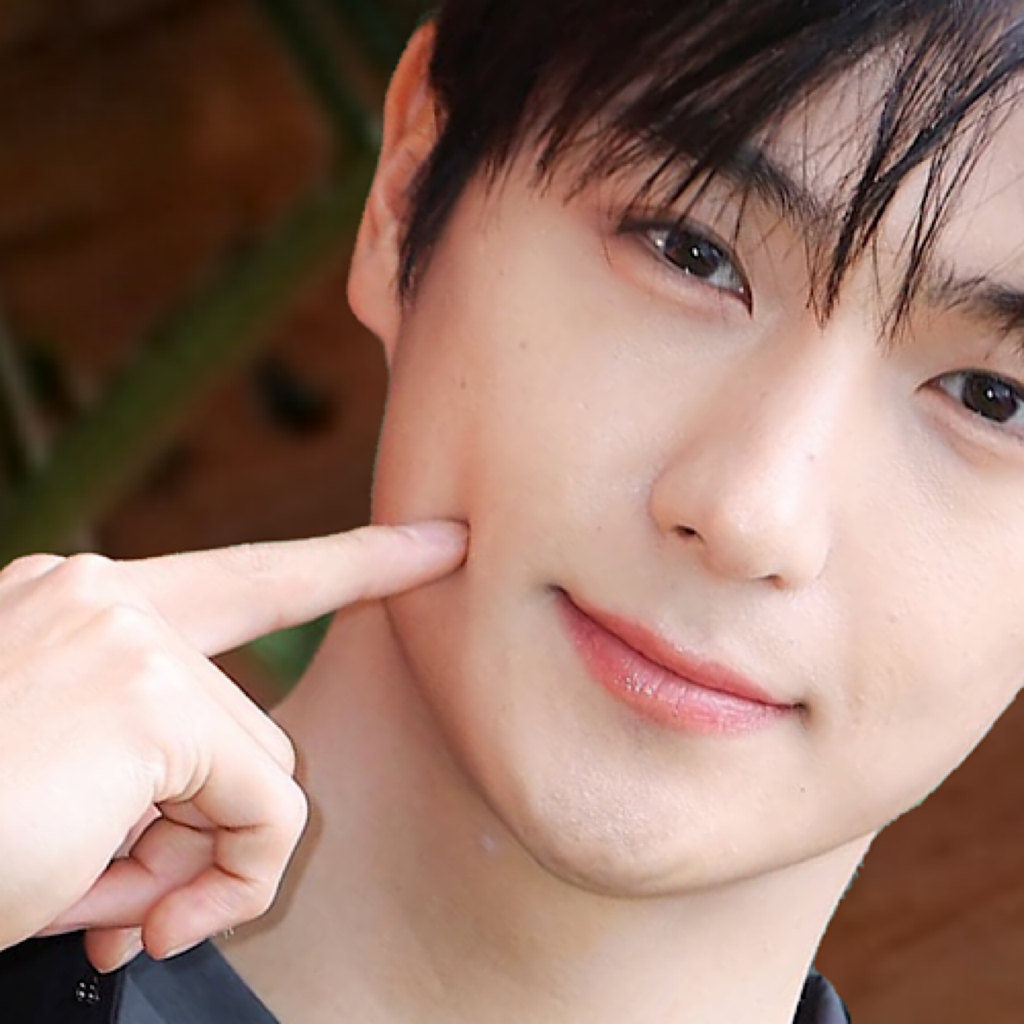 Latest photo of Hyunjae (THE BOYZ)