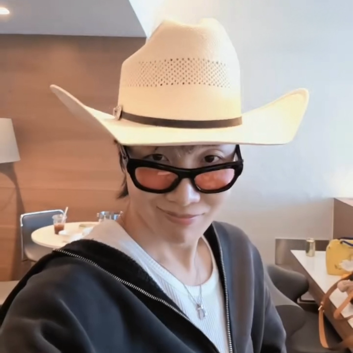 제이홉 (방탄소년단)의 비하인드 컷