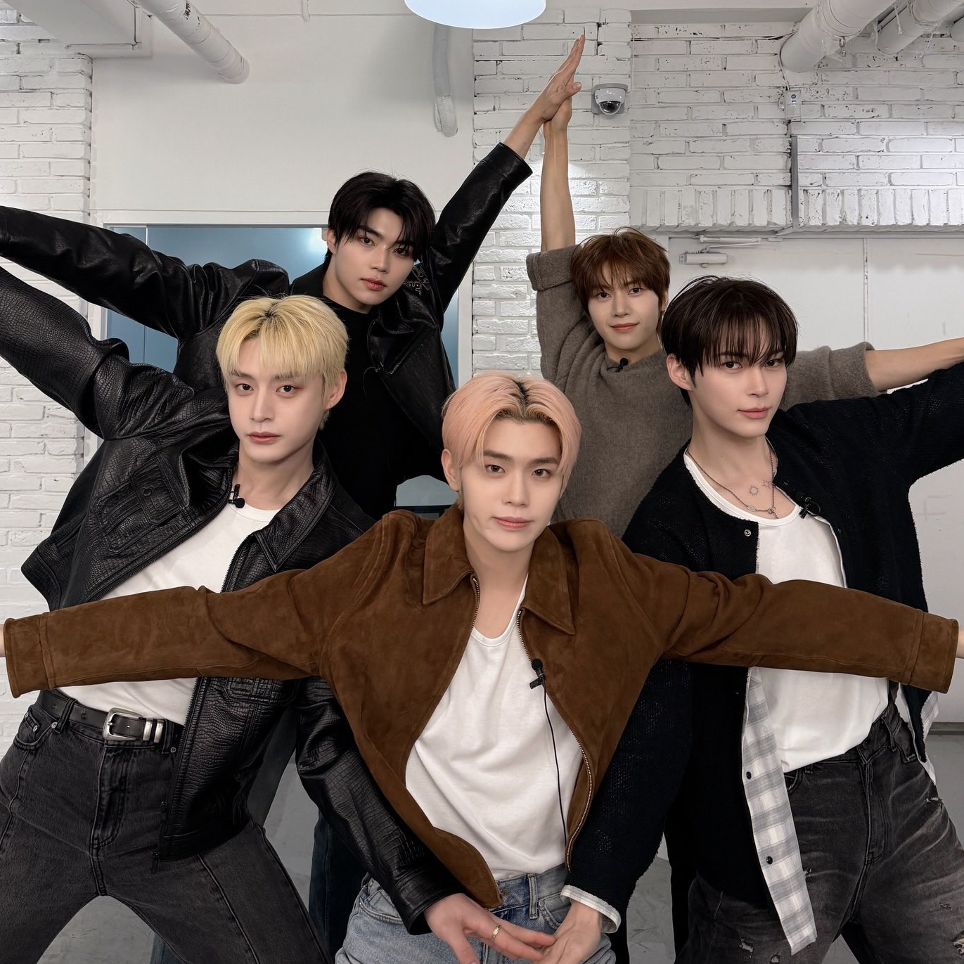 Behind-the-scenes cut of ZEROBASEONE