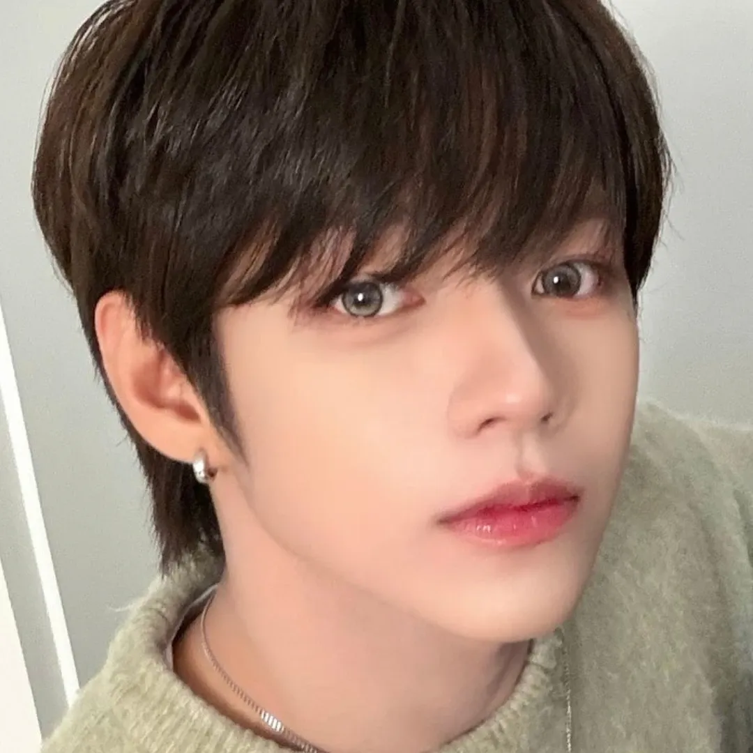 Behind-the-scenes cut of JL (AHOF)