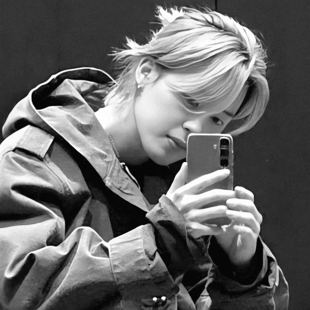 Foto aktivitas terbaru Jimin (BTS)