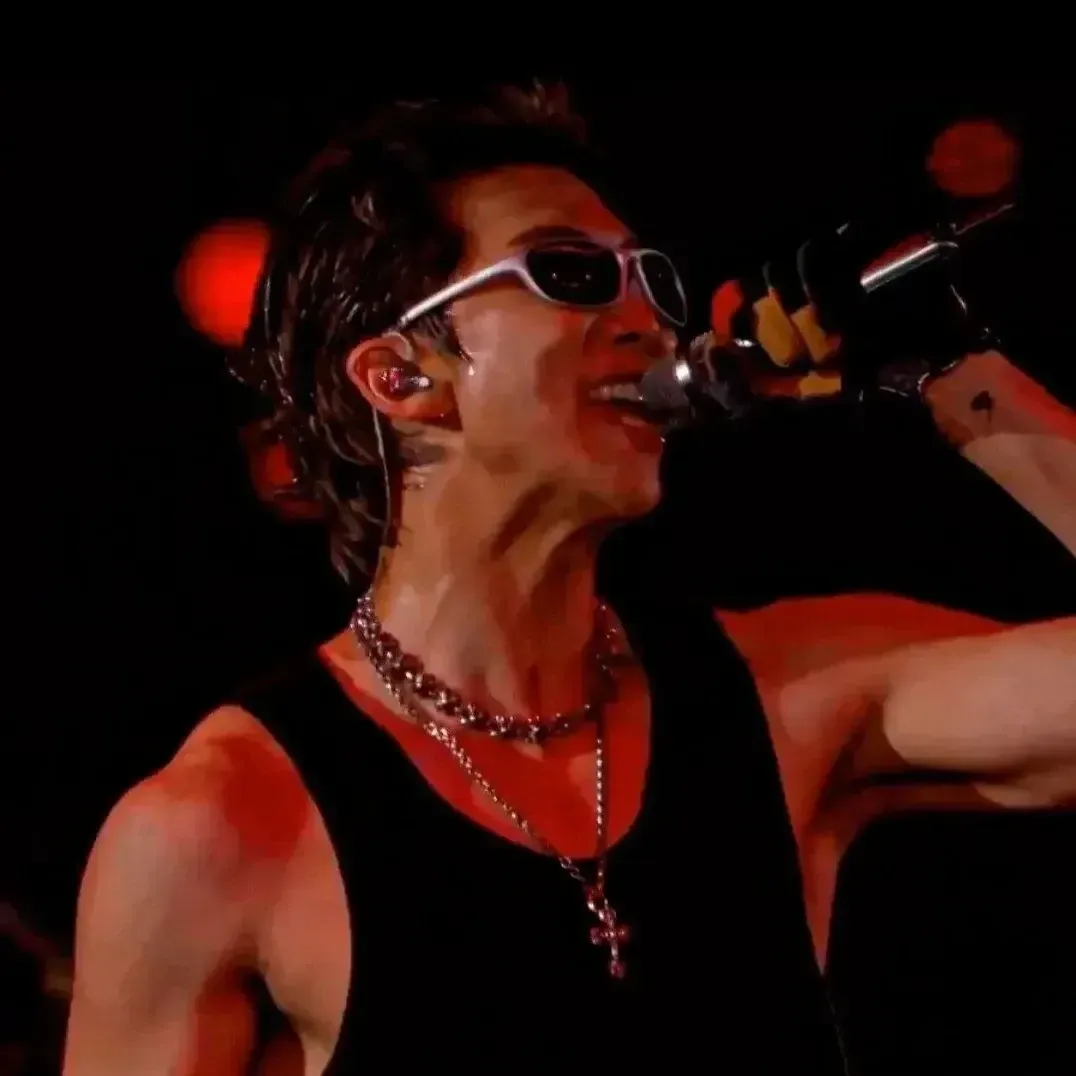 Behind-the-scenes cut of RM (BTS)