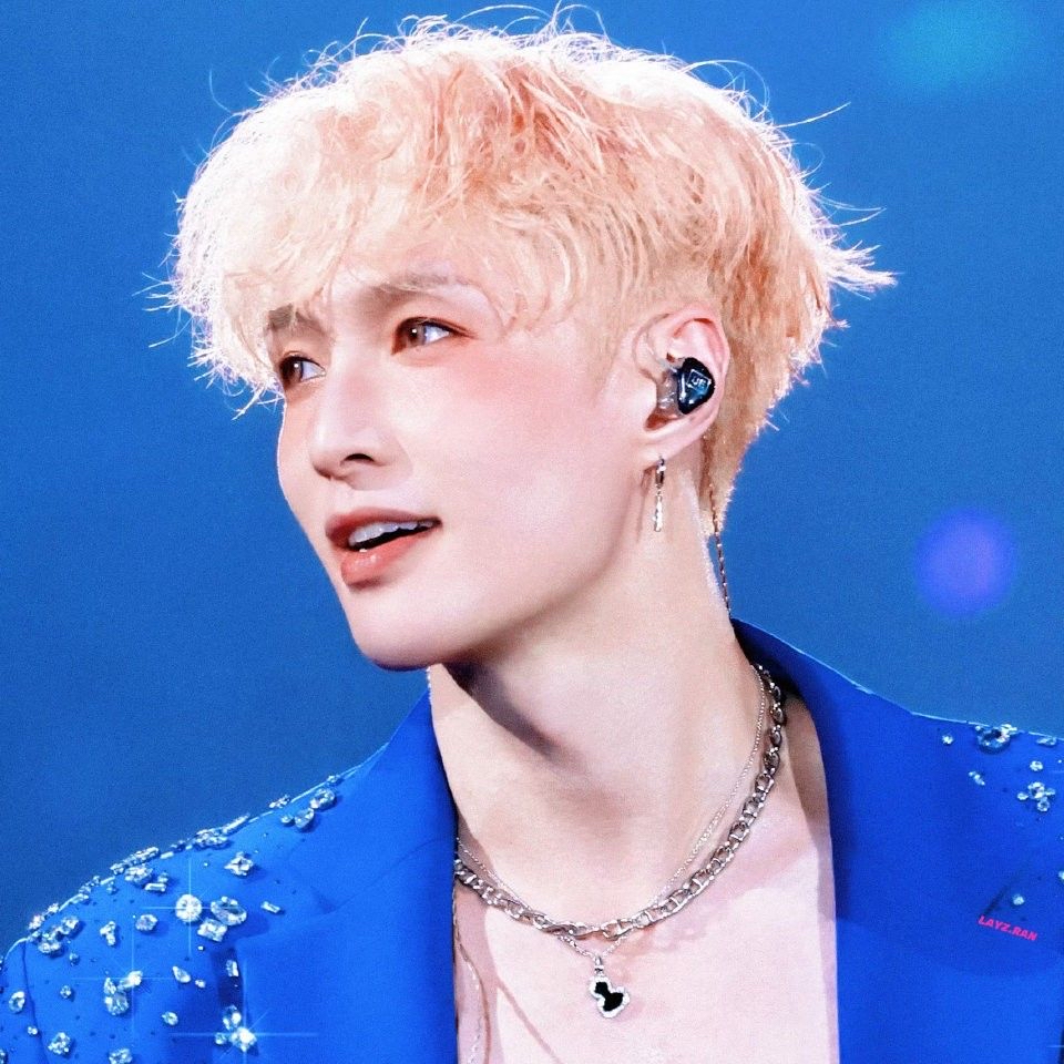 Recent activity shot of Lay (EXO)