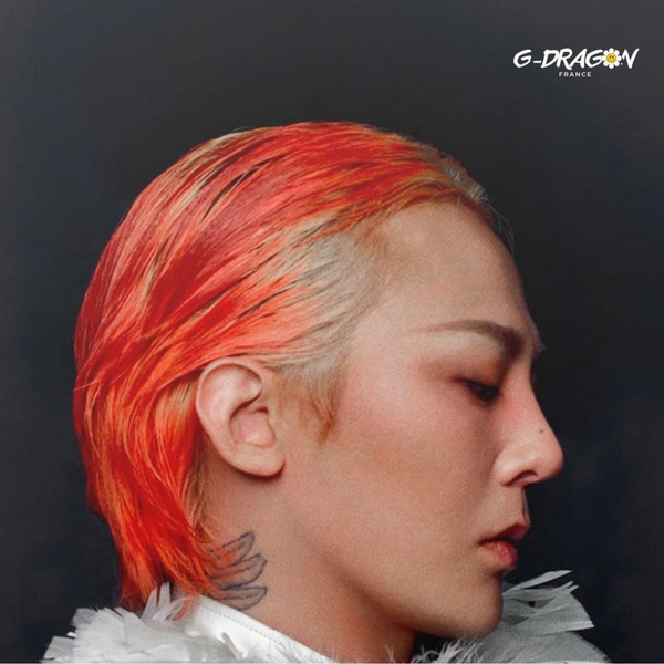 Signature photo of G-DRAGON (BIGBANG) capturing their charm