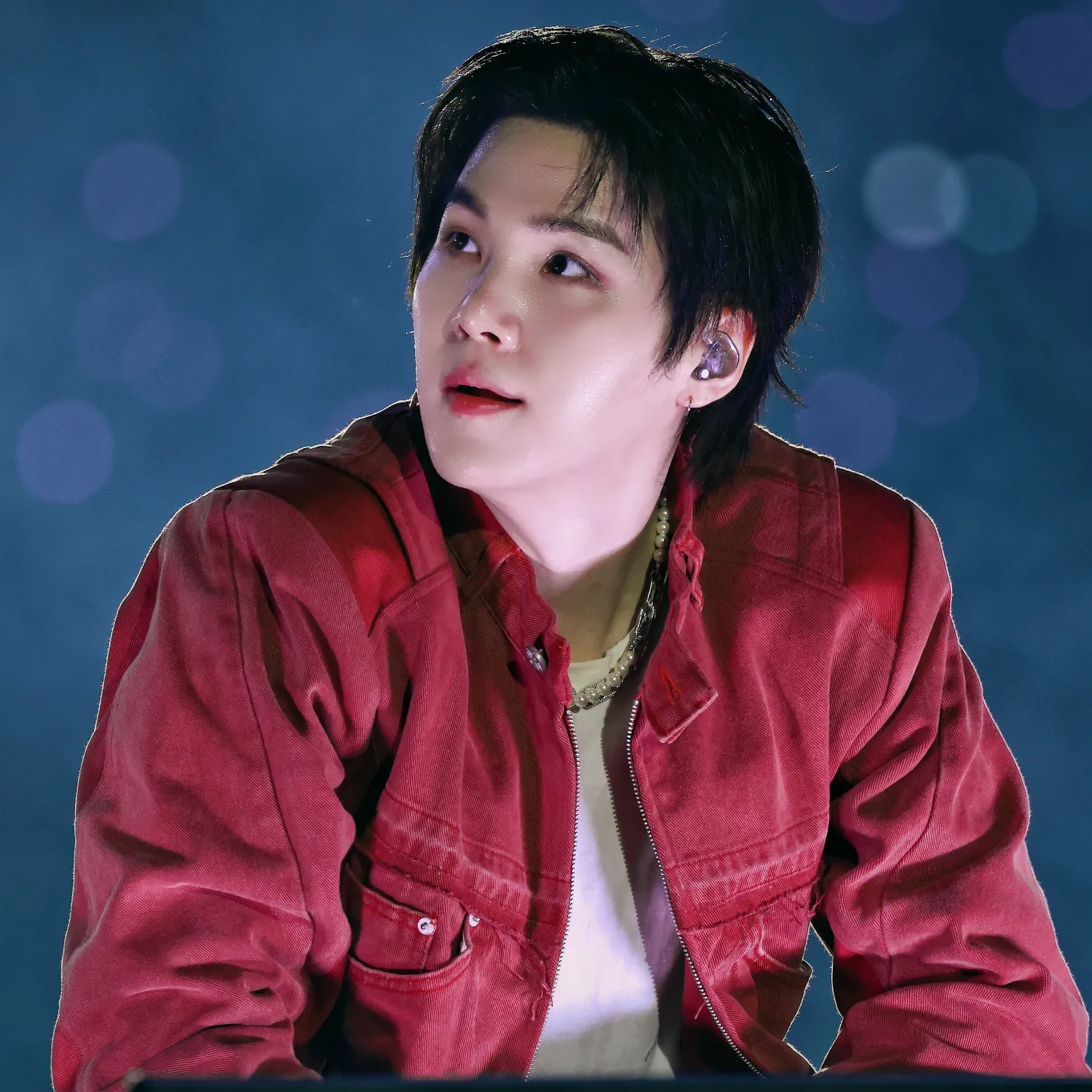 Foto aktivitas terbaru SUGA (BTS)