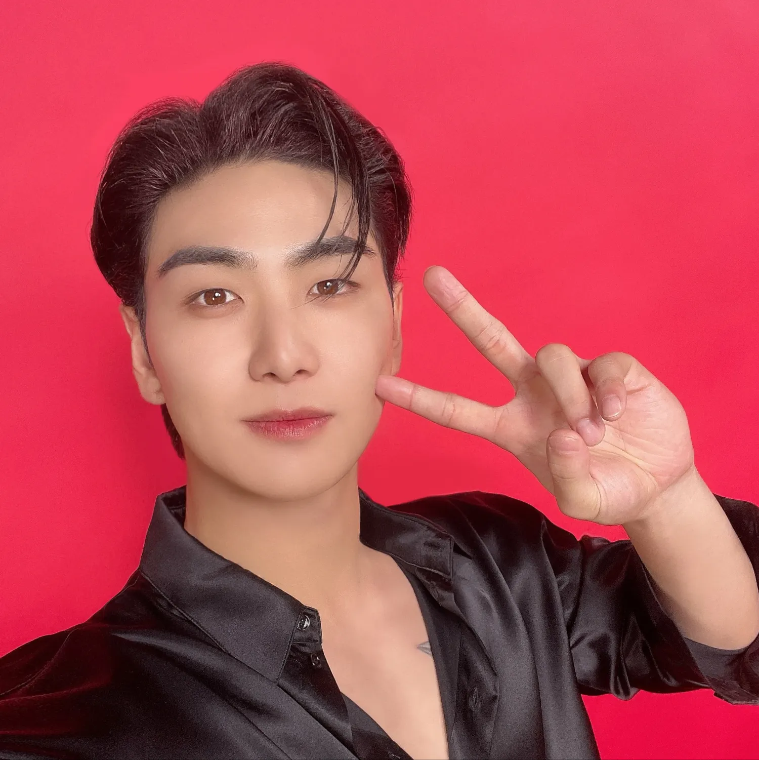 Behind-the-scenes cut of Baekho