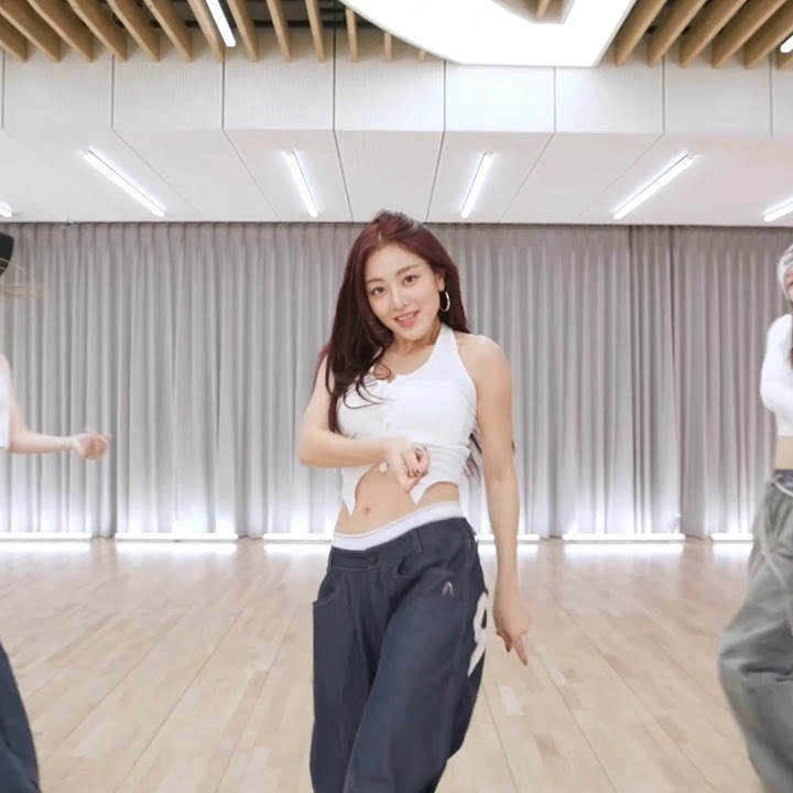 A moment captured by Nayeon (TWICE)'s fan