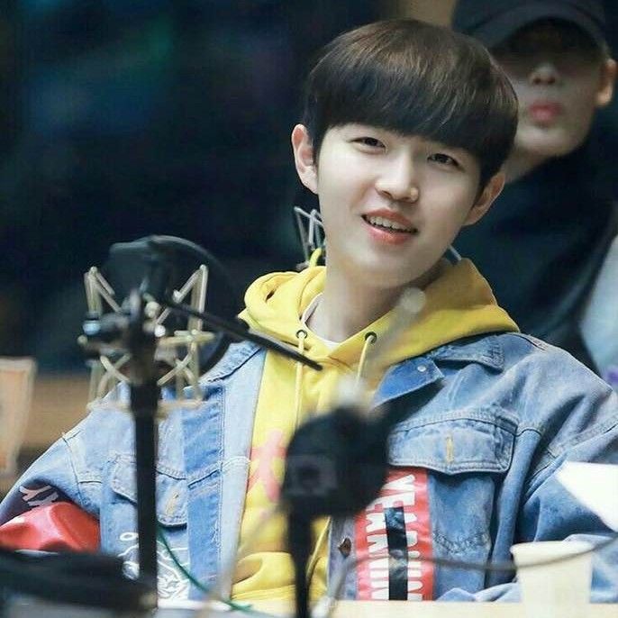 Momen yang diabadikan oleh penggemar Kim Jaehwan