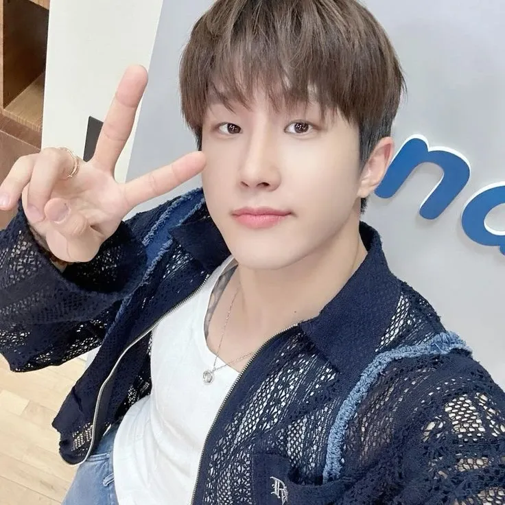 Latest photo of Jinjin (ASTRO)