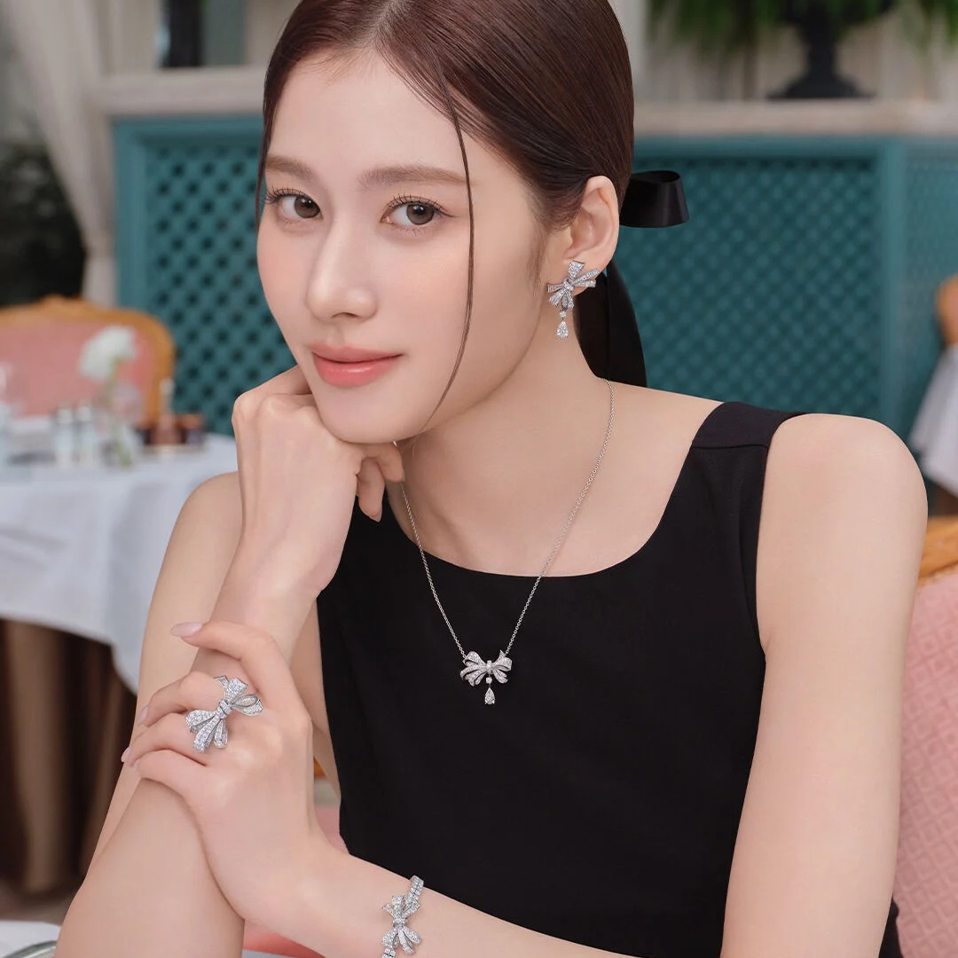 Sana (TWICE)的最新活動照片