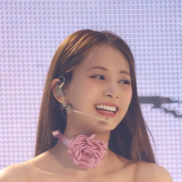 Momen yang diabadikan oleh penggemar Tzuyu (TWICE)