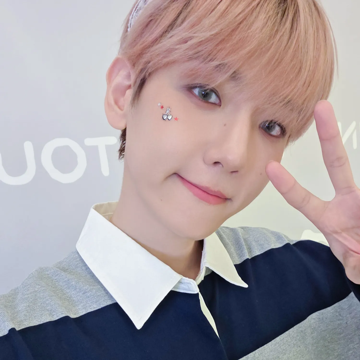 백현 (EXO)의 비하인드 컷