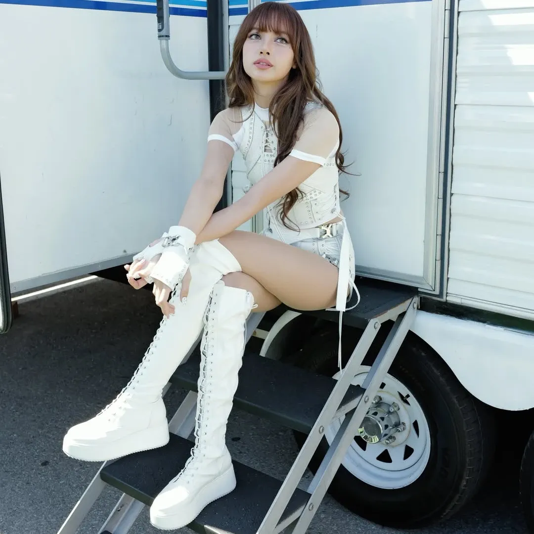 Potret di balik layar Lisa (BLACKPINK)