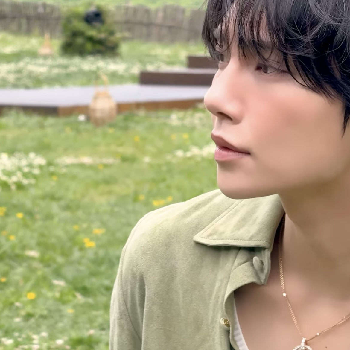 Latest photo of Joshua (SEVENTEEN)