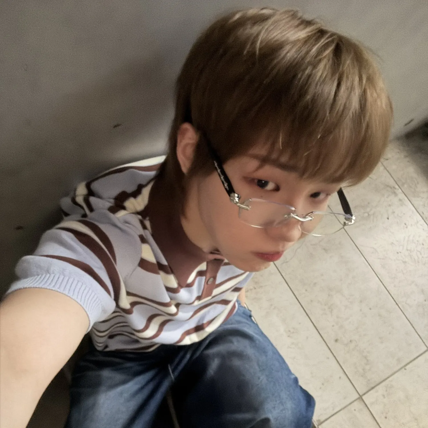 Behind-the-scenes cut of Junhyeok (TNX)