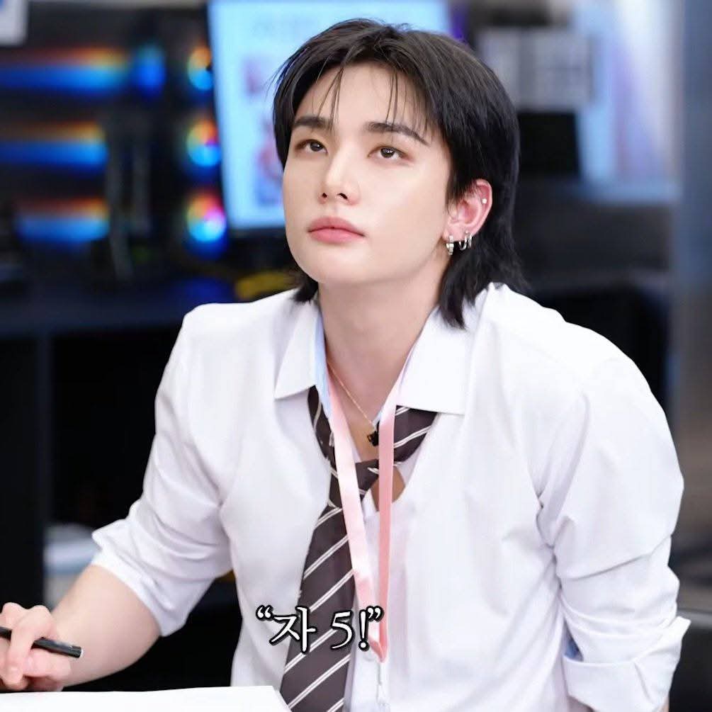 Latest photo of Hyunjin (Stray Kids)