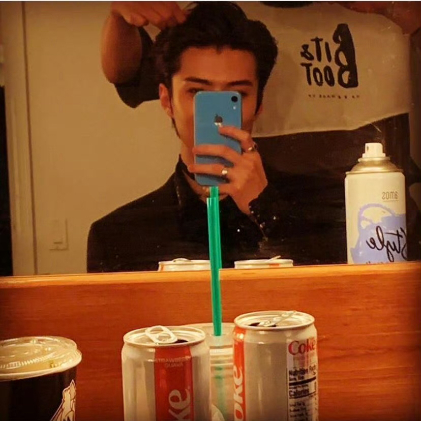 Behind-the-scenes cut of Sehun (EXO)