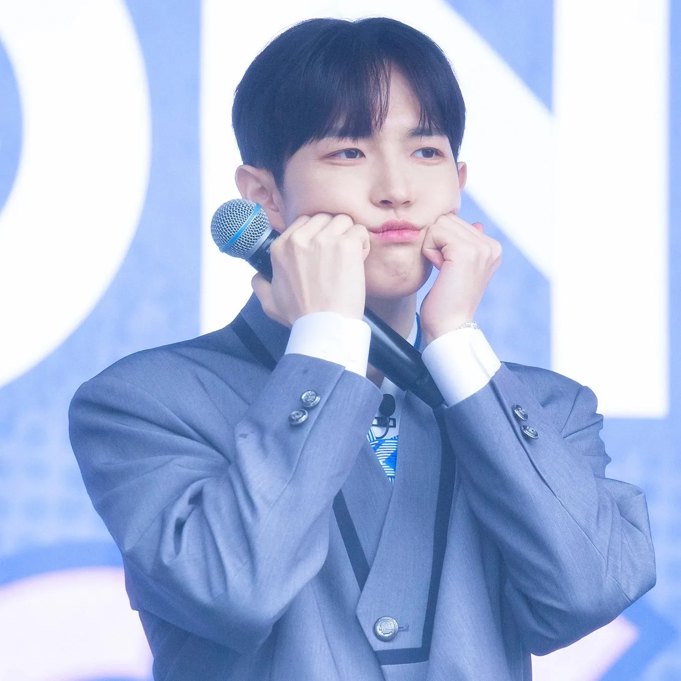 Potret di balik layar Kim Jaehwan