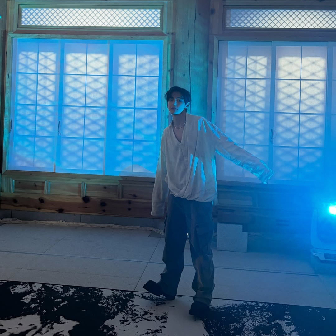 Latest photo of V (BTS)