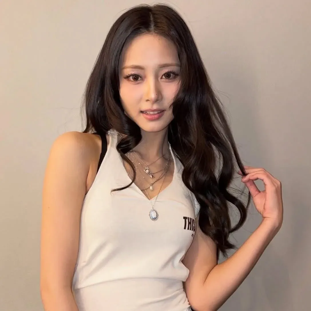 쯔위 (TWICE) 최근 활동샷