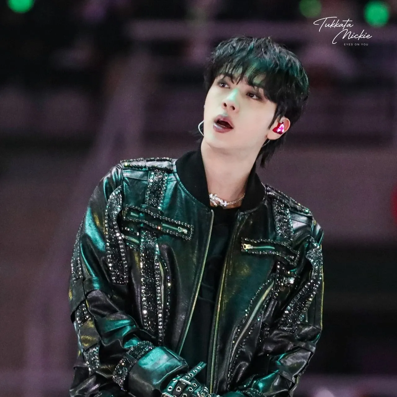 Momen yang diabadikan oleh penggemar Jin (BTS)