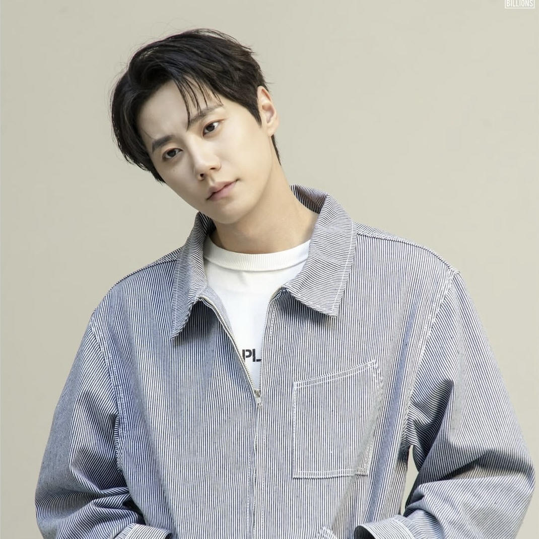 Behind-the-scenes cut of Lee Junyoung