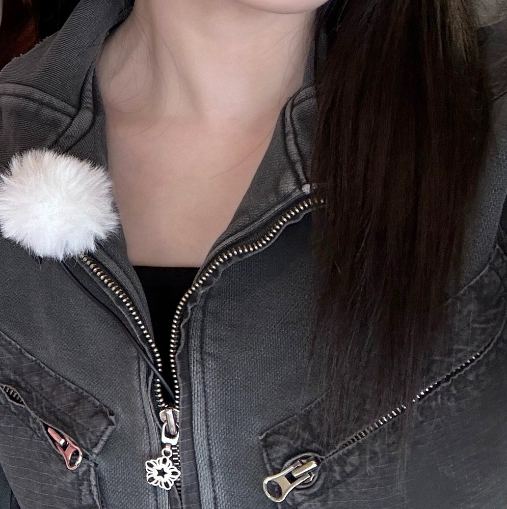 A moment captured by Loossemble's fan