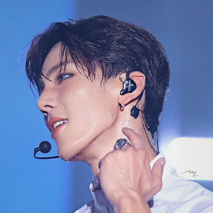 Shownu (MONSTA X)粉絲拍下的瞬間